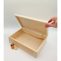 Große Holzkiste | Aufbewahrungsbox Andenkenbox Unbehandelte Holztruhe Natürliche, Unbemalte Mit Klappdeckel Große Holzkiste | Aufbewahrungsbox Andenkenbox Unbehandelte Holztruhe Natürliche, Unbemalte Mit Klappdeckel von KviatArt