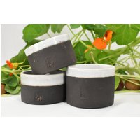 Keramik-steingut-Schüsselchen - Rau Schwarz Und Glänzendes Weiß | 2 Varianten Keramik-steingut-Schüsselchen - Rau Schwarz Und Glänzendes Weiß | 2 Varianten von KwiCo