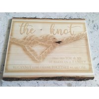 Der Knoten Schönes Graviertes Familienschild Auf Zedernholz Personalisierte Optionen Realtor Closing/Jahrestag Geschenk Kostenloser Versand von KyleEngraving