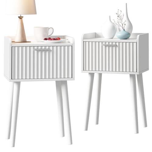 LAATOOREE Nachttisch 2er Set, Kleiner Bett-Beistelltisch mit geriffelter Tür, Beistelltisch mit Massivholzbeinen, Mid-Century Nachttisch für Schlafzimmer, kleiner Raum von LAATOOREE