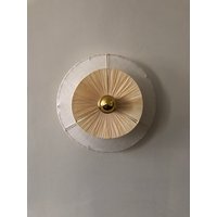 Feste Wandleuchte Aus Bast Und Leinenschleier Galia D. 30 cm | Tragbar Auf Anfrage von LAFABRIQUELUMINAIRES