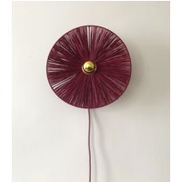 Nomadic Light Wandleuchte Aus Bordeauxrotem Bast Fiore Rosso von LAFABRIQUELUMINAIRES