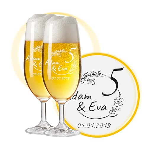 LALALO Biergläser mit Gravur 5. Hochzeitstag (2 St.), Hölzerne Hochzeit Geschenk, Leonardo Pils Biertulpe personalisiert, Jahrestag Holz-Hochzeit (Blumenherz) von LALALO