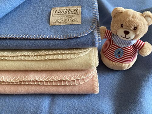 LANABEST Babydecke aus Deutscher Bio-Schurwolle Merino. Blau, rosa und weiß. Leicht wärmend und besonders atmungsaktiv. Geschenkqualität, fabrikfrisch. Ca. 75x 100 cm (blau) von LANABEST