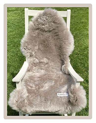 Extra großes Lammfell 120 cm Super-Premium, Schaffell, hell beige braun. Extra zartes, geruchsarmes, echtes Merino Kuschelfell. Geschenk-Qualität von LANAMED