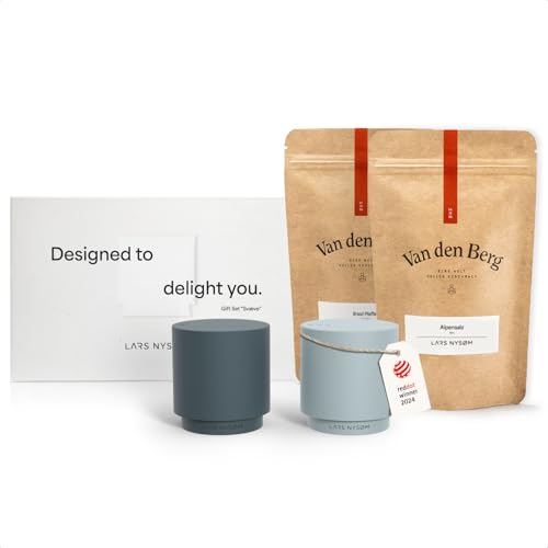 LARS NYSØM Geschenkset mit Salz und Pfefferstreuer & Gewürze - Mini Designer Salzstreuer & Pfefferstreuer mit feinstem Alpensalz und Brasil Pfeffer in ansprechender Geschenkbox (Blue) von LARS NYSØM
