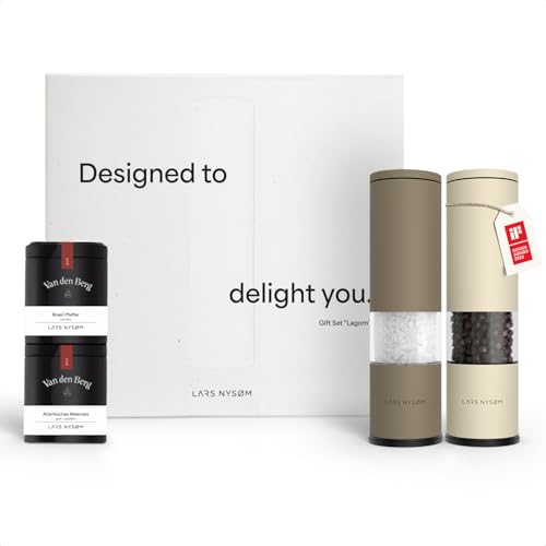 LARS NYSØM Gewürzmühlen & Gewürze Geschenkset - Salz und Pfeffermühlen Set mit 2 hochwertigen Gewürzdosen (Salz, Pfeffer) - Durch schöne Geschenkbox eine tolle Geschenk Idee (Brown/Beige) von LARS NYSØM