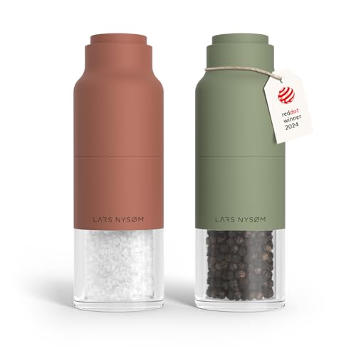LARS NYSØM Salz und Pfeffermühlenset Edelstahl mit verstellbarem Mahlwerk I Flaschendesign Gewürzmühlen Set Manual (Red/Green) von LARS NYSØM