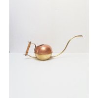 Vintage Kupfer & Messing Gießkanne Mit Bambus Griff/Kleine Giesskanne Retro Mid Century von LASTWALLFLOWER