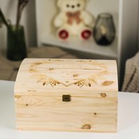 Holztruhe Zur Hochzeit - Mit Schlitz & Blumenraute Personalisiertes Geschenk Für Geldgeschenke Holzkiste Deckel Und von LAUBLUST