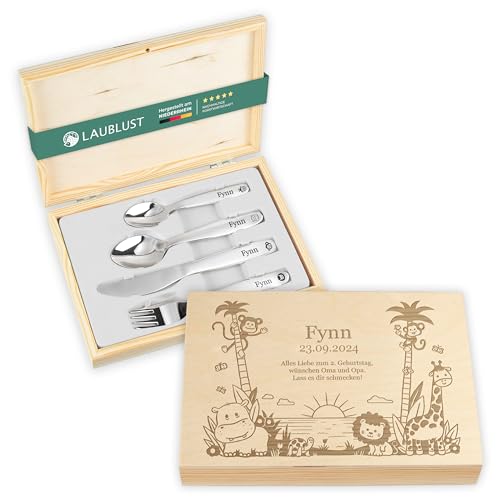 LAUBLUST Kinderbesteck mit Namensgravur - Dschungel Gravur & Geschenkbox natur | Besteck mit Namen - Geschenk zur Taufe für Kinder - Taufgeschenke für Jungen & Mädchen | Personalisierte Erinnerungsbox LAUBLUST Kinderbesteck mit Namensgravur - Dschungel Gravur & Geschenkbox natur | Besteck mit Namen - Geschenk zur Taufe für Kinder - Taufgeschenke für Jungen & Mädchen | Personalisierte Erinnerungsbox von LAUBLUST