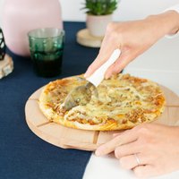 Pizzabrett Aus Holz Mit 8 Schneiderillen & Griffmulden | Pizzateller Buche Ca. 30x30x2cm von LAUBLUST