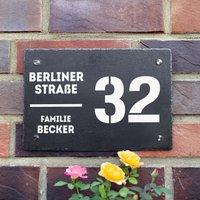 Türschild Personalisiert - Druck Mit Familienname & Adresse Horizontales Hausschild Hausnummer | Namensschild Schiefer Zur Wandmontage Türschild Personalisiert - Druck Mit Familienname & Adresse Horizontales Hausschild Hausnummer | Namensschild Schiefer Zur Wandmontage von LAUBLUST