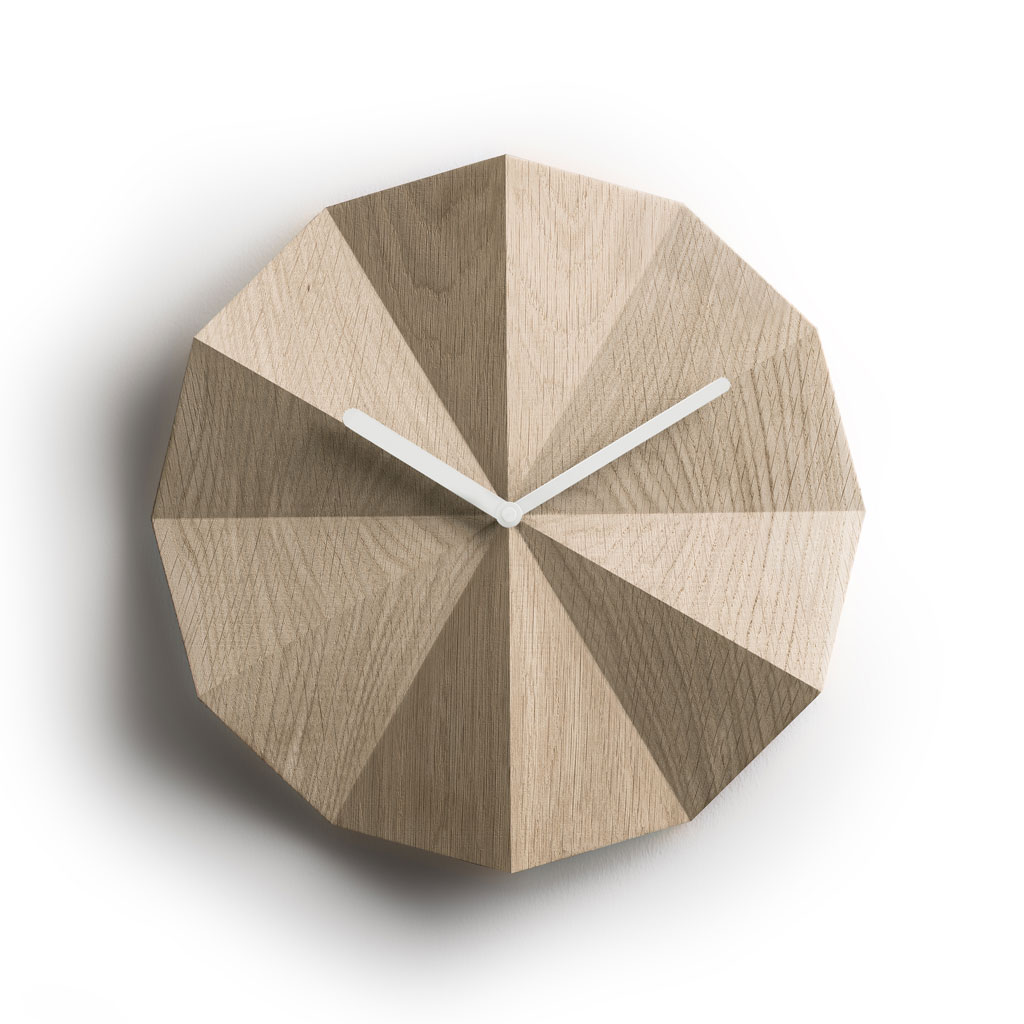 LAWA DESIGN - Delta Clock - moderne Designer Wanduhr aus Eichenholz von LAWA DESIGN