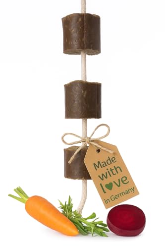 LAX Wiesenprodukte Spielseile für Pferde 2 kg (2 Stück) – Getreidefreies Beschäftigungsfutter mit Luzerne & Gemüse – Natürliche & rohfaserreiche Pferdesnacks LAX Wiesenprodukte Spielseile für Pferde 2 kg (2 Stück) – Getreidefreies Beschäftigungsfutter mit Luzerne & Gemüse – Natürliche & rohfaserreiche Pferdesnacks von LAX