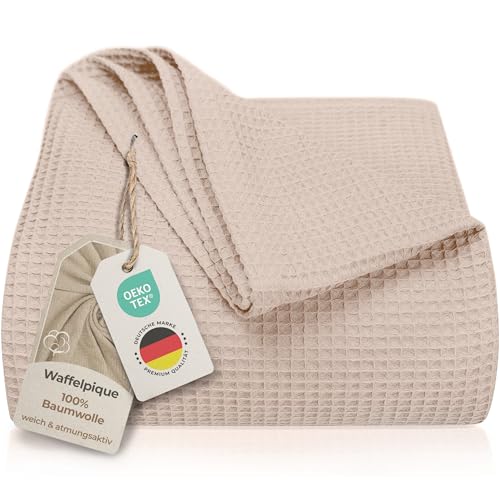 LAYNENBURG Premium Tagesdecke 180 x 220 cm - Waffelpique 100% Baumwolle - leichte Wohndecke Waffeloptik - Baumwolldecke als Bett-Überwurf, Sofa-Überwurf, Couch-Überwurf - Sofa-Decke (beige) von LAYNENBURG