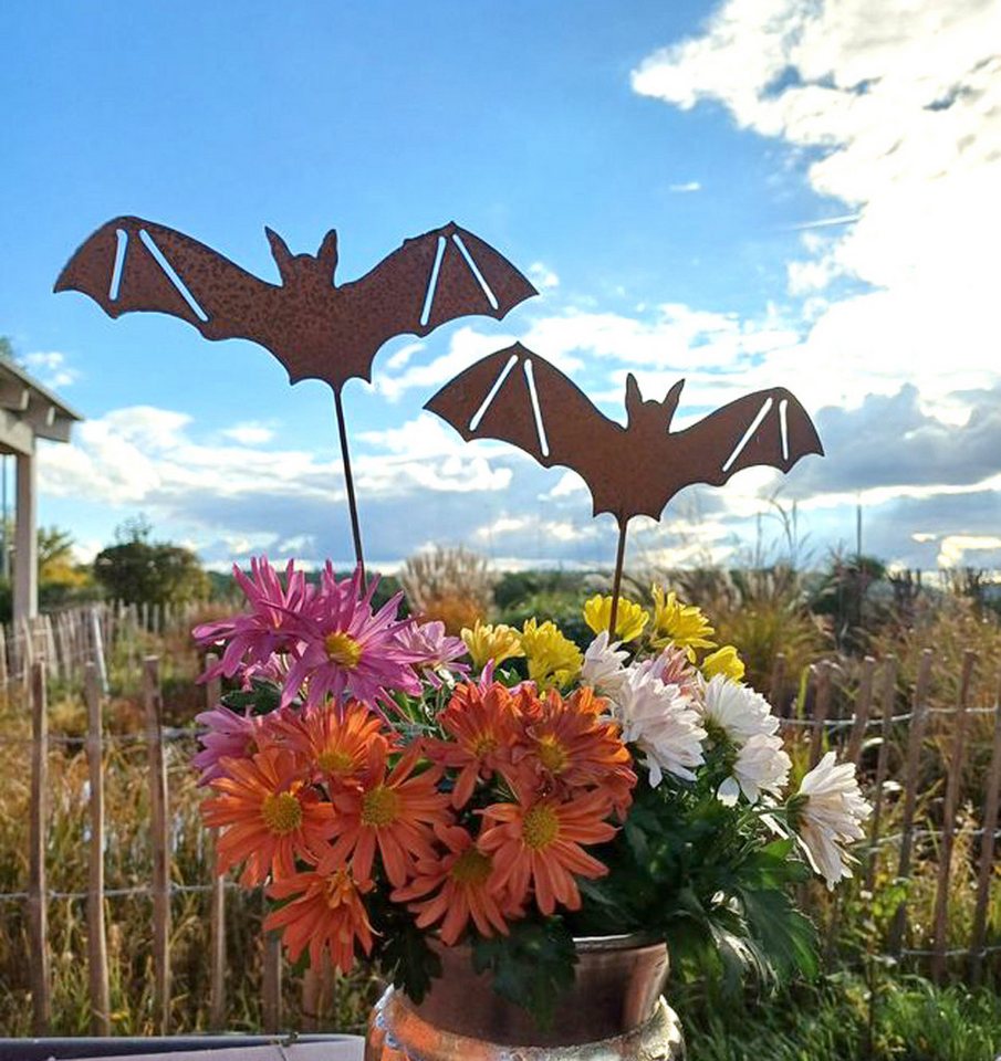 LB H&F Lilienburg Dekofigur 2 Stück Fledermäuse Dekofigur Garten Herbstdeko (FLEDERMAUS Herbst Terrasse Kübel Blumenstecker Dekostecker Figur Herbststecker gruselig schaurig modern Terrasse Rost, Dekofigur Garten Deko Herbst Terrasse Kübel Blumenstecker Figur), Metall Geschenk Fenster Balkonkasten Blumenkasten Roststecker Stecker Blumenkasten Blumentopf, Deko Halloween Helloween Herbstdekoration Eingang), Tür Beetstecker Roststecker Metall rostig LB H&F Lilienburg Dekofigur 2 Stück Fledermäuse Dekofigur Garten Herbstdeko (FLEDERMAUS Herbst Terrasse Kübel Blumenstecker Dekostecker Figur Herbststecker gruselig schaurig modern Terrasse Rost, Dekofigur Garten Deko Herbst Terrasse Kübel Blumenstecker Figur), Metall Geschenk Fenster Balkonkasten Blumenkasten Roststecker Stecker Blumenkasten Blumentopf, Deko Halloween Helloween Herbstdekoration Eingang), Tür Beetstecker Roststecker Metall rostig von LB H&F Lilienburg