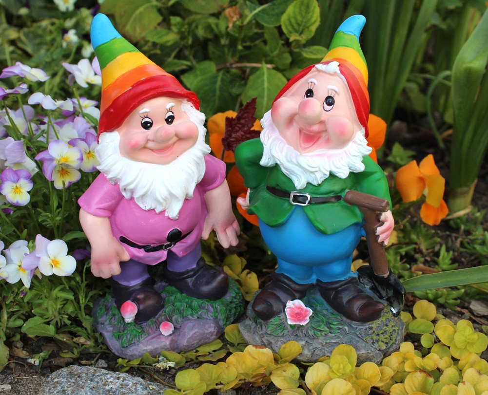 LB H&F Lilienburg Dekofigur 2er Paar Dekofigur Gartenzwerg Zwerg Garten lustig witzig Wichtel (Regenbogen Rainbow Gay Dekozwerg Terrasse PVC Camping Gnom Figur Dekofigur Tolleranz Gleichberechtigung Kobold Gartenfigur Gartendeko binär Liebe Love homosexuell rosa pink Pärchen Gartenparty Garten Party Balkon Figur Statue Skulptur Gartenwichtel Dekoration Tisch Eingang draußen außen Gartendekoration Geschenk Mitbringsel, Herbst Winter Dekofigur Deko Dekoration LGBTQ Pride Gay), Wohnwagen wetterfest frostsicher Deko modern Dekoration LB H&F Lilienburg Dekofigur 2er Paar Dekofigur Gartenzwerg Zwerg Garten lustig witzig Wichtel (Regenbogen Rainbow Gay Dekozwerg Terrasse PVC Camping Gnom Figur Dekofigur Tolleranz Gleichberechtigung Kobold Gartenfigur Gartendeko binär Liebe Love homosexuell rosa pink Pärchen Gartenparty Garten Party Balkon Figur Statue Skulptur Gartenwichtel Dekoration Tisch Eingang draußen außen Gartendekoration Geschenk Mitbringsel, Herbst Winter Dekofigur Deko Dekoration LGBTQ Pride Gay), Wohnwagen wetterfest frostsicher Deko modern Dekoration von LB H&F Lilienburg