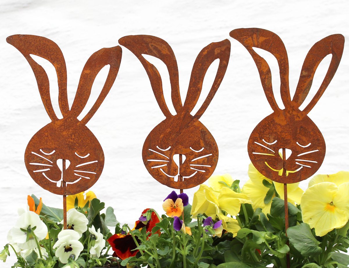 LB H&F Lilienburg Gartenfigur 3er SET Gartenstecker Gartenfigur Gartendeko Deko Dekoration Garten Rost Hase Ostern Osterhase Dekostecker Dekofigur Osterdeko Rosthase Metalldeko Topfstecker Beetstecker Metallstecker Edelrost Roststecker Osterstecker zum Stecken Blumenkübel Blumenstecker aussen Blumenstab Rostfigur Frühling Ostern von LB H&F Lilienburg