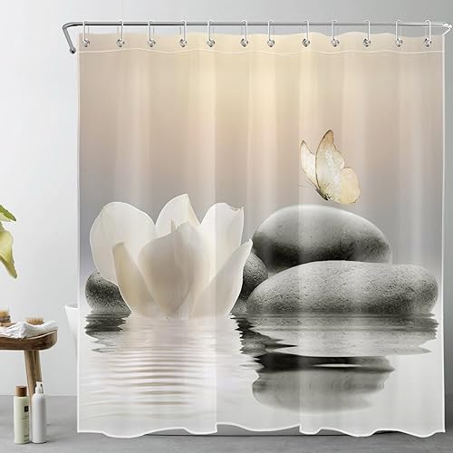 LB Zen Steine Duschvorhang 180x180cm Weiße Blume mit beigefarbenem Schmetterling Antischimmel Wasserdicht Badezimmer Vorhänge, Ruhiges Spa Polyester Stoff Bad Vorhang mit Haken von LB