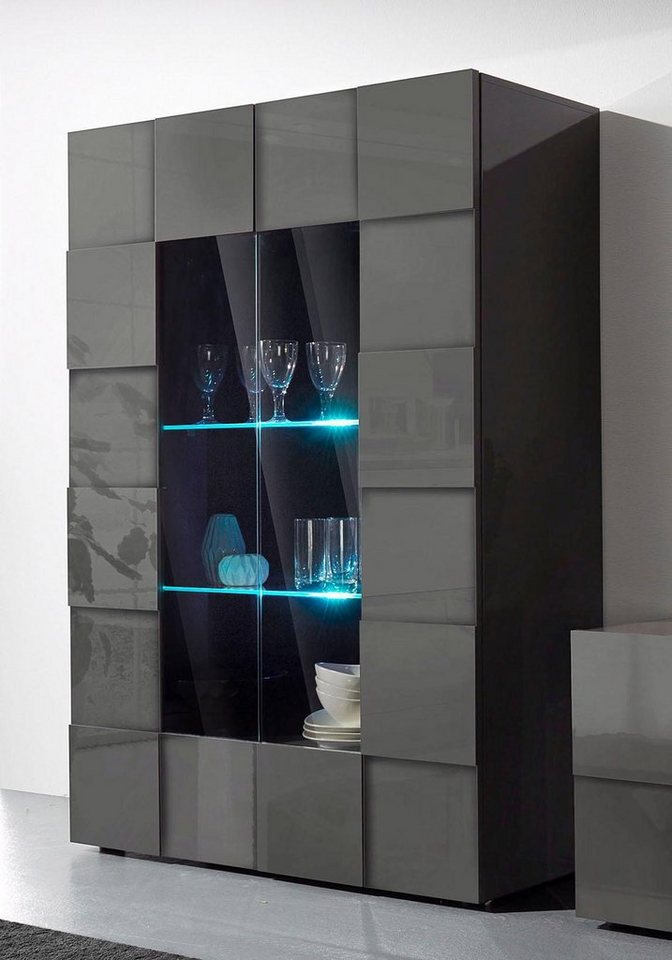 INOSIGN Vitrine Dama Höhe 166 cm, Breite 121 cm, Stauraumvitrine mit 2 Türen, Standvitrine - Front in 3D-Optik, viel Stauraum, verschiedene Farben INOSIGN Vitrine Dama Höhe 166 cm, Breite 121 cm, Stauraumvitrine mit 2 Türen, Standvitrine - Front in 3D-Optik, viel Stauraum, verschiedene Farben von INOSIGN