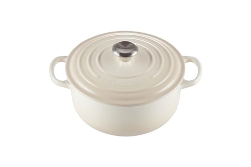 Le Creuset Signature Gusseisen-Bräter mit Deckel, Ø 22 cm, Rund, Für alle Herdarten und Induktion geeignet, Volumen: 3,3 l, 3,932 kg, Meringue, 21177227164430 von LE CREUSET