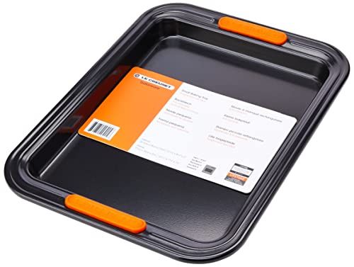 Le Creuset Kleines rechteckiges Backblech, aus Antihaftbeschichtetem Karbonstahl, 32,2 x 24 x 2,58 cm, Schwarz matt, 94103433000000 von LE CREUSET