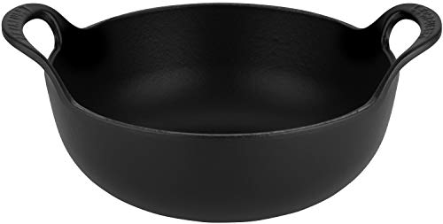 Le Creuset Balti Dish aus Gusseisen, 24 cm, 2,7 Liter, Schwarz matt, 20142240000460 von LE CREUSET