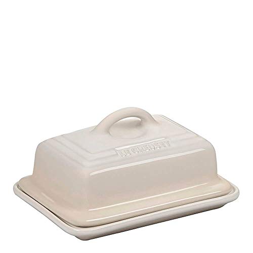 Le Creuset Butterdose aus Steinzeug, 900 g, 17 x 12.5 x 9 cm, Meringue, 80837177160003 Le Creuset Butterdose aus Steinzeug, 900 g, 17 x 12.5 x 9 cm, Meringue, 80837177160003 von LE CREUSET