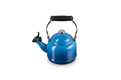 Le Creuset Emaille auf Stahl Demi Teekessel mit Metalloberflächen, 1,25 qt, Marseille von LE CREUSET