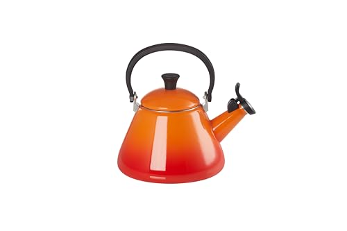 LE CREUSET Wasserkessel, 1,7 Liter, Ofenrot Metallic, emaillierter Stahl, Extrastarker ferromagnetischer Boden und schnelles Erhitzen des Wassers von LE CREUSET