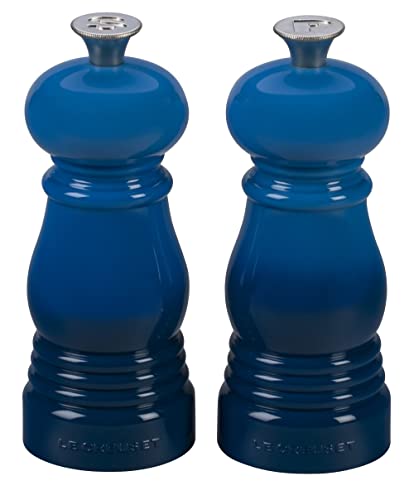 Le Creuset Kleines Mühlenset, Salz- und Pfeffermühle, ABS-Kunststoff, Je 5 x 5 x 12,1 cm, Keramik-Mahlwerk, Marseille (Blau) von LE CREUSET
