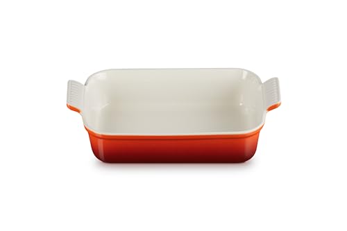 Le Creuset Rechteckige Auflaufform Tradition aus Steinzeug, 26 cm, 2.4 Liter, Kirschrot, 71102260600001 von LE CREUSET