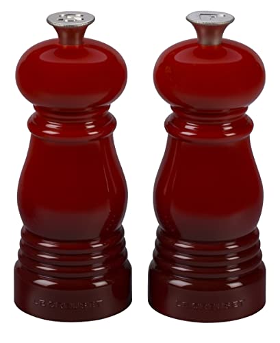 Le Creuset Kleines Mühlenset, Salz- und Pfeffermühle, ABS-Kunststoff, Je 5 x 5 x 12,1 cm, Keramik-Mahlwerk, Kirschrot, 96002500060000 Le Creuset Kleines Mühlenset, Salz- und Pfeffermühle, ABS-Kunststoff, Je 5 x 5 x 12,1 cm, Keramik-Mahlwerk, Kirschrot, 96002500060000 von LE CREUSET