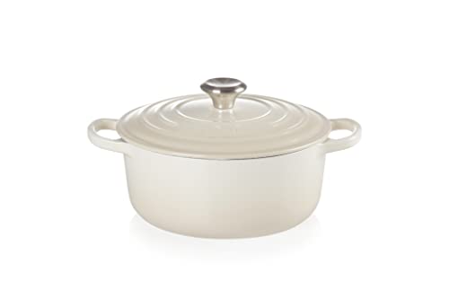 Le Creuset Signature Gusseisen-Bräter mit Deckel, Ø 20 cm, Rund, Für alle Herdarten und Induktion geeignet, Volumen: 2,4 l, 3,092 kg, Meringue, 21177207164430 von LE CREUSET