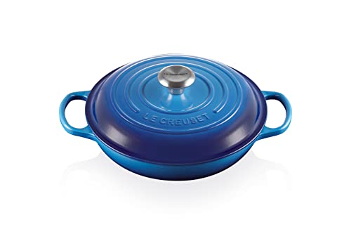 Le Creuset Signature Gusseisen Gourmet-Profitopf, Rund, Ø 26 cm, 2,2 l, Für alle Herdarten inkl. Induktion geeignet, 4,205 kg, Azure, 21180262202430 von LE CREUSET