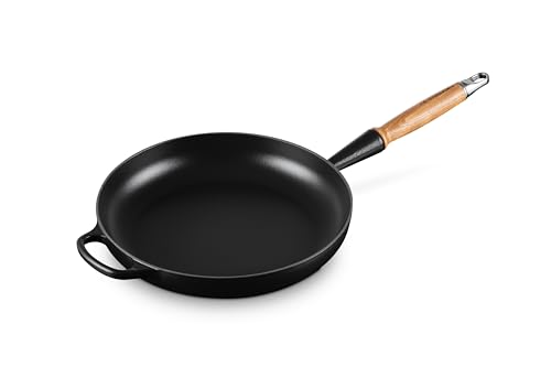 Le Creuset Signature gusseiserne Bratpfanne mit Holzgriff 24 cm Schwarz matt, 20258240000422 von LE CREUSET