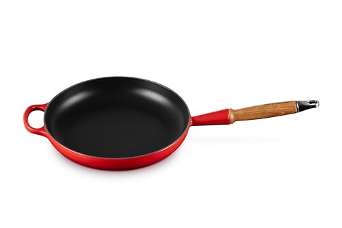 Le Creuset Signature gusseiserne Bratpfanne mit Holzgriff 26 cm Kirschrot, 20258260600422 von LE CREUSET