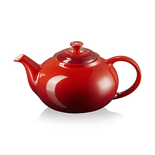 Le Creuset Klassische Teekanne aus Steinzeug, 1,3 Liter, für 3–4 Tassen, Kirschrot, 80702130600003 von LE CREUSET