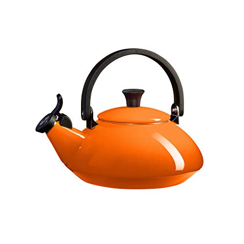 Le Creuset Zen Wasserkessel, Füllmenge: 1,6 l, Emaillierter Stahl, Ofenrot, 92009600090000 von LE CREUSET