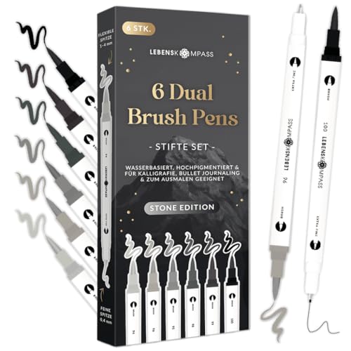 LEBENSKOMPASS Brush Pen Set Stone - 6 Pinselstifte in Schwarz- und Grautönen Brushpens für Handlettering, Ausmalen & Bullet Journal - Dual Tip Stifte mit feiner & flexibler Spitze LEBENSKOMPASS Brush Pen Set Stone - 6 Pinselstifte in Schwarz- und Grautönen Brushpens für Handlettering, Ausmalen & Bullet Journal - Dual Tip Stifte mit feiner & flexibler Spitze von LEBENSKOMPASS