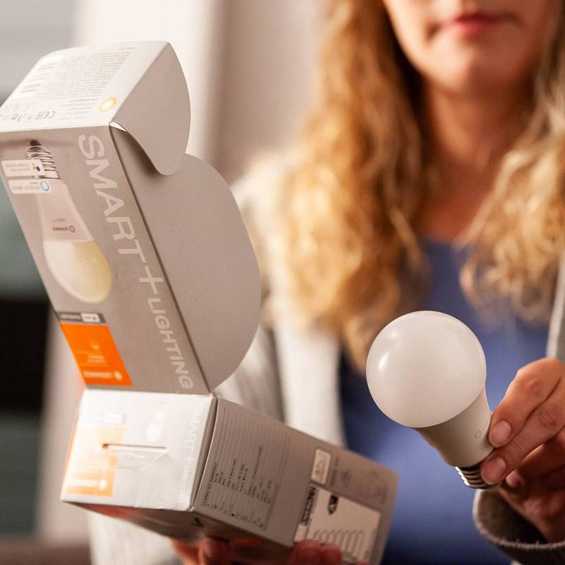 LEDVANCE SMART+ WiFi LED-Leuchtmittel Classic, E27 9,5 W CCT von LEDVANCE SMART+