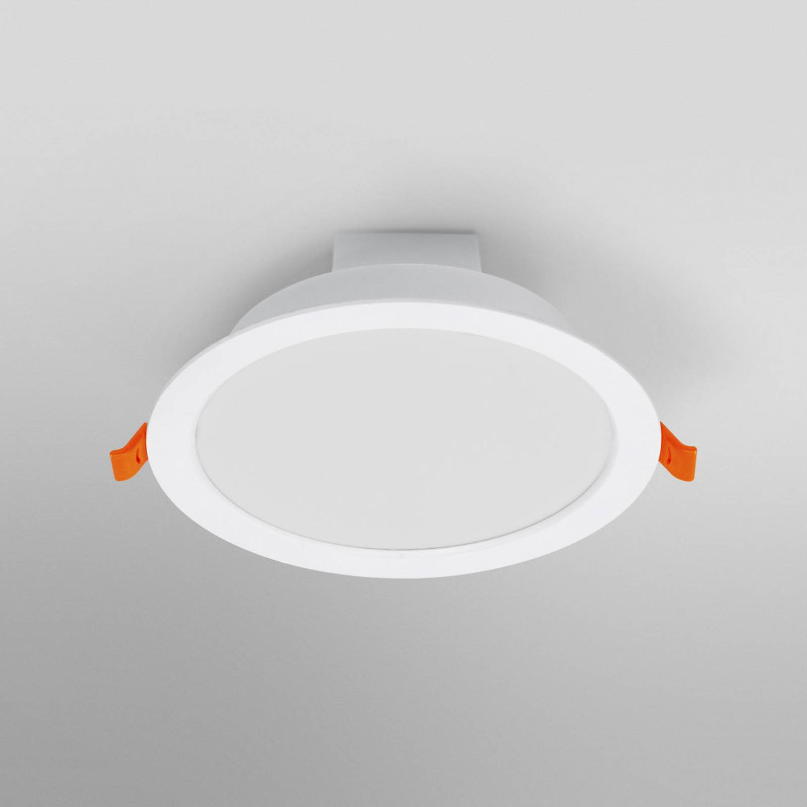 LEDVANCE SMART+ WiFi Spot LED-Einbaustrahler, 110° LEDVANCE SMART+ WiFi Spot LED-Einbaustrahler, 110° von LEDVANCE SMART+