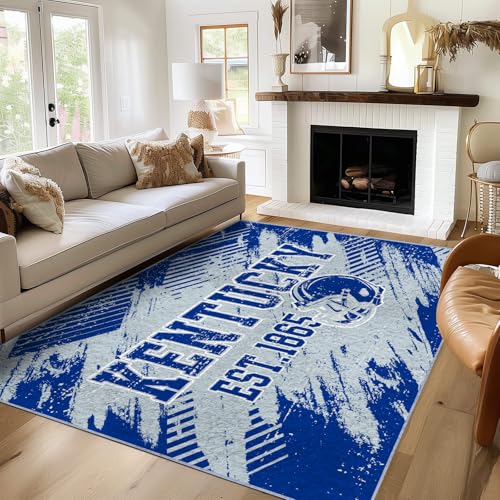 Kentucky Teppich, Schlafzimmer, Wohnzimmer, Fußball, rutschfest, maschinenwaschbar, für Jungen und Männer, Höhlendekoration, 1,5 x 2,1 m Kentucky Teppich, Schlafzimmer, Wohnzimmer, Fußball, rutschfest, maschinenwaschbar, für Jungen und Männer, Höhlendekoration, 1,5 x 2,1 m von LEMOISTARS