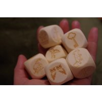Lenormand Wooden Dice Set - 6 Engraved With Symbols + Pink Velvet Pouch Divination, Fortune Telling Gift Lenormand Wooden Dice Set - 6 Engraved With Symbols + Pink Velvet Pouch Divination, Fortune Telling Gift von LENORMANDIA