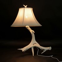 Tischleuchte Resin Stoff Geweih Optik 66 cm Creme Weiß Landhaus Tischlampe - Weiß von LICHT-ERLEBNISSE