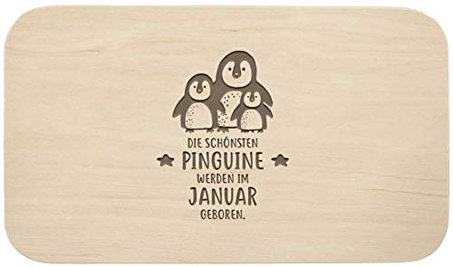 Frühstücksbrett mit Gravur - ''Die schönsten Pinguine werden im Januar geboren'' - Holz - hochwertige Qualität - Geschenk - Schneidebrett - Küchenbrett - Frühstücksbrettchen - Brotzeitbrett (Januar) von LIEBTASTISCH