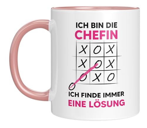 Lustige Tasse mit Spruch | Ich bin die Chefin, ich finde immer eine Lösung | Mit Tic Tac Toe-Motiv | Geschenkidee für den Bossin | Kaffeebecher 330 ml - Geschenk von LIEBTASTISCH