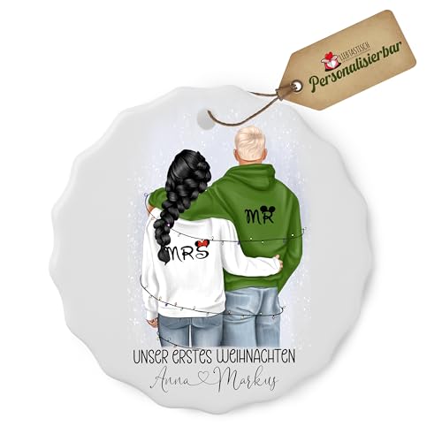 Personalisierbare Keramik-Weihnachtsornamente - Couple Pärchen - Weihnachtsbaum-Deko für Ihren Weihnachtsbaum – Personalisierte Weihnachtsanhänger als Christbaumschmuck - Geschenk (Gewelltes) von LIEBTASTISCH