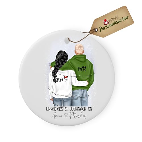 Personalisierbare Keramik-Weihnachtsornamente - Couple Pärchen - Weihnachtsbaum-Deko für Ihren Weihnachtsbaum – Personalisierte Weihnachtsanhänger als Christbaumschmuck - Geschenk (Rund) von LIEBTASTISCH